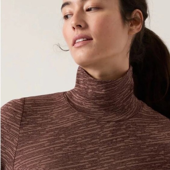 Athleta Flurry Seamless Turtleneck "Wren Rustic Beige" Size Large - Picture 9 of 11